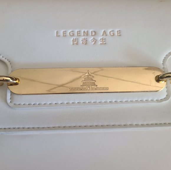 Legend Age lipstick and carrying case - Picture 6 of 7